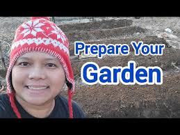 Preparing Garden in the Winter, Hugelkultur, and Swales