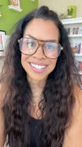 Hi, I’m Dr. Nicole Peak here to talk to you today about the Mental Health  Power Couple: Therapy and a Prescription!, Medication and Therapy are a  great pair to get you