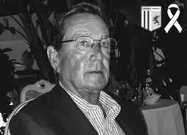 L'addio al labrador di famiglia di 8 anni, da Mercatale l'ultimo saluto a  Conan: "Sei stato il nostro dono più prezioso"