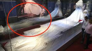 Check spelling or type a new query. Das Geheime Brautkleid Der Lady Di Youtube