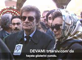 Kazım koyuncu'yu anma şevval sam i̇le pazar ertesi 21 02 2011 şevval sam kazım koyuncu yu anıyor ve anlatıyor. Trt Arsiv Hulusi Kentmen Facebook
