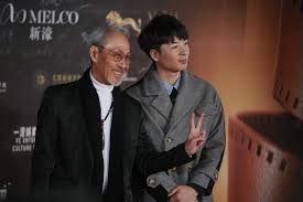 He is best known for his song big fish, which has won 8 awards. Elag5felwnzyam