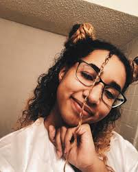 Liz Lynn (@elizabethlynnxx) • Facebook