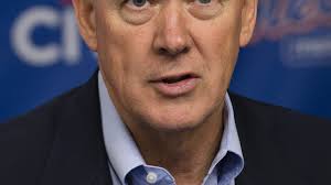 AP source: Mets, Alderson agree to multiyear deal