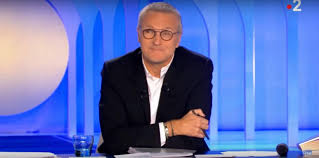 On n'est pas couché avec catherine barma à la production, serge khalfon aux manettes, et bien sûr, à la présentation principale, laurent ruquier. Laurent Ruquier Va Arreter On N Est Pas Couche