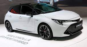 toyota corolla ditches petrol option becomes hybrid only in the uk toyota corolla corolla toyota
