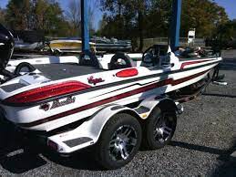 2017 Bass Cat Boats Eyra Bass Boat Bass Boats For Sale Bass Fishing Boats