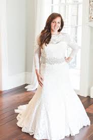 Carolina Herrera Hadley Rent Or Buy This Carolina Herrera Two Piece Long Sleeve Gown Original Retail Value 20 000 You Can Rent It For Just 3 500 Tr