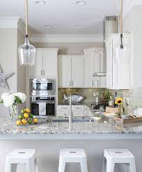 How To Choose The Best White Paint Color Kitchen Remodel Coastal Kitchen New Kitchen