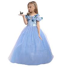 Un costume rose de princesse pour petite fille aux effets brillants et satinés qui est composé d'une robe de bal et d'une. Robes De Princesse Pour Fillettes A Croquer