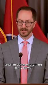 @DHSgov's video Tweet