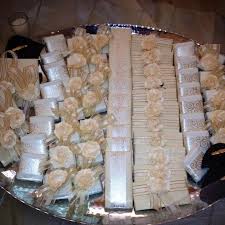 Elegant Wedding Chocolate Arrangment Great As Favors For Your Guest Contact Www Crazy4favors Chocolate Flowers Bouquet Wedding Chocolate Soap Wedding Favors