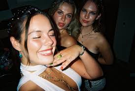 Room for Rent in Goleta or Santa Barbara for UCSB Graduate