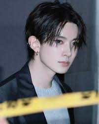 He has the best side profile❤