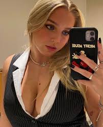 𝔈𝔩𝔰𝔞 𝔅𝔬𝔪𝔞𝔫 (@elsaaboman) • Instagram photos and videos