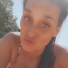 Tara Nagy's Instagram, Twitter & Facebook