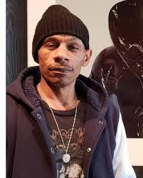 Dale Giles's Instagram, Twitter & Facebook