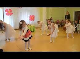 танцы на 8 марта в младшей группе детского сада Pesnya Babushka Babushka Ispeki Oladushki Utrennik 8 Marta Raznovozrastnaya Gruppa Youtube Pesni Tancevalnaya Horeografiya Detskaya Muzyka