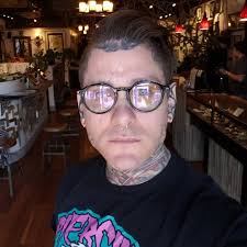 Aaron Foster (@nathansummerstheelfking) • Instagram photos and videos