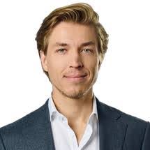 Robert Loos's Instagram, Twitter & Facebook