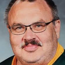 Carlton Brady's Instagram, Twitter & Facebook