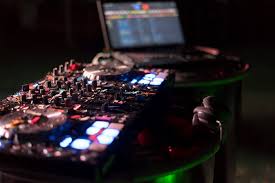 Das wird eine party über die man noch lange sprechen wird. Dj Rostock Hochzeits Dj Event Dj Rostock Hochzeit 2021