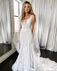 You Know When You Put Something On And Shania Twain S Man I Feel Like A Woman Plays In Wedding Dress Train Sweep Train Wedding Dress Chapel Wedding Dresses