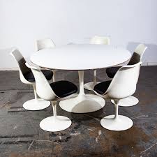 Finding harmony between the natural and the manmade, designers made objects. Mid Century Modern Dining Set Knoll Associates Eero Saarinen Tulip Black Vintage 6 Chairs Authentic Table Mid Century Sacramento