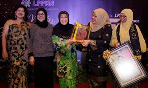 Program vaksinasi hpv tahun 2018 pemberian vaksinasi hpv secara percuma pada tahun 2018 adalah kepada wanita warganegara sebarang pertanyaan mengenai pendaftaran suntikan hpv sila hubungi klinik nur sejahtera lppkn berhampiran dengan anda. Sasar 27 000 Wanita Dapat Suntikan Hpv