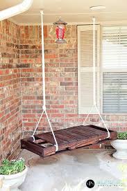 eenvoudige hangbank pallet furniture designs pallet furniture outdoor pallet decor