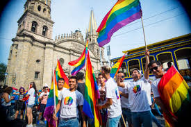 La marcha en la capital mexicana se dio en el marco del día internacional del orgullo lgbt+ que se celebra mundialmente el 28 de junio, en una época en la que la comunidad lgbt mexicana ha conseguido el reconocimiento legal del matrimonio entre personas del mismo sexo en más de 20 de. Mexico Guadalajara Tendra Dos Marchas Del Orgullo Lgbt Zona Gay