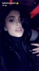 Snap stock closed down 6% on thursday after the reality tv star said she is no longer using the app. Kylie Jenner Taking A Selfie For Snapchat During Her Night On The Town Kylie Jenner Snapchat Kylie Kristen Jenner Kylie Jenner