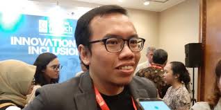 Arya sendiri menjabat juga sebagai staf khusus menteri bumn. Susunan Komisaris Direksi Baru Telkom Rhenald Kasali Jadi Komisaris Utama Merdeka Com