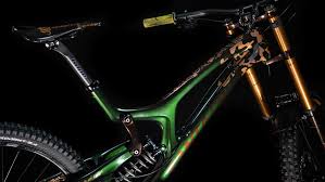 Santa Cruz V10 Aufbau Video Von Fiasko Racing Fast Zu Schon Zum Fahren Downhill Bike Santa Cruz Videos