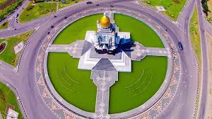 Jalur ini dibangun mulai tahun 1922 dan dibuka pada 1 juli 1923. Mataram Jantung Hati Lombok Traverse Id