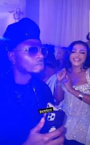 Oh my goodness really Kelly moans about Shona with the butter but then she  steals sweets, can't write it up can you? Hope she goes tonight.