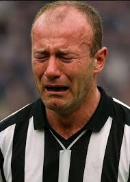 Newcastle official club shop are selling half & half scarves ahead of their  CL fixture 😂