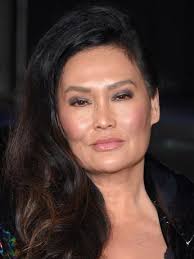 Qual è il primo ruolo a cui pensi istintivamente quando senti il nome di  Tia Carrere? : r/Cinema