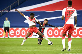 Verratti légérement touché au mollet droit. 08 Aurelien Tchouameni Mona 06 Marco Verratti Psg Football Paris Sg Vs Monaco Ligue 1 Uber Eats 21 02 2021 A Asbtf Fan Blog Chelsea Transfer News