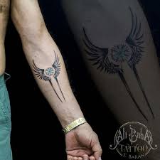 Bodrum Tattoo Bodrum Dovme Flugel Tattoo Kanat Dovmesi Valkyrie Tattoo Piercing Bodrum Dovme Flugel In 2020 Valkyrie Tattoo Tattoos Viking Compass Tattoo