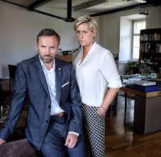 Gemäss der staatsanwaltschaft rekrutierte mack neue mitglieder. Allison Mack Und Die Sex Sekte Nxivm Nur Der Guru Stand Uber Ihr Welt