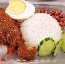 Sambal ikan bilis 1 medium sized onion, cut into quarters 10g belacan (shrimp paste) 2 tbs. Halal Royale Nasi Lemak Ayam Rendang Rm 5 Food Drinks Instant Food On Carousell