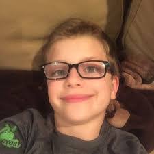 Ethan Roe's Instagram, Twitter & Facebook