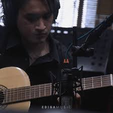 Rene Guirola's Instagram, Twitter & Facebook