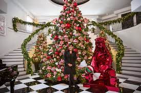 Smaller pieces of furniture and decor will likely go unnoticed. Get The Look Kris Jenner S Christmas Decor Architectural Digest