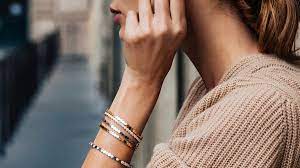Gigapromo is the website to compare bracelets jewellery. Chaumet On Twitter Stacked As Desired Our Timeless And Graphic Beemylove Bracelets Casually Perfect Any Effortless Styles Browse Our Bee My Love Bracelets On Https T Co G7jwbnqyvw Https T Co Vhpj28pqns