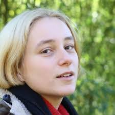 Elena Lo's Instagram, Twitter & Facebook