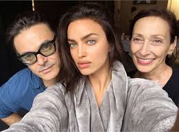 Rose Marie Swift, la maquilladora que creó RMS Beauty: "Busco una cosmética  libre de sintéticos"