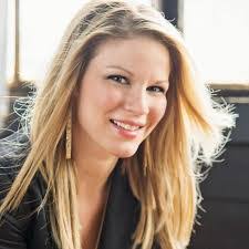 Deanna Dawn's Instagram, Twitter & Facebook