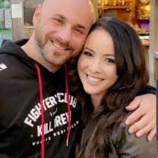 Katie Rugg's Instagram, Twitter & Facebook